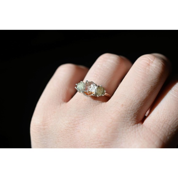 Sapphire Engagement Ring, Natural Green yellow rustic unique alternative - Picture 5 of 6